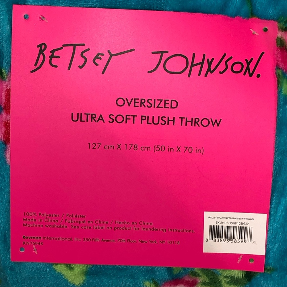 ✨NWT✨ Betsey Johnson ❗️SALE❗️Floral Rose Oversized Plush Throw Blanket - Picture 7 of 11